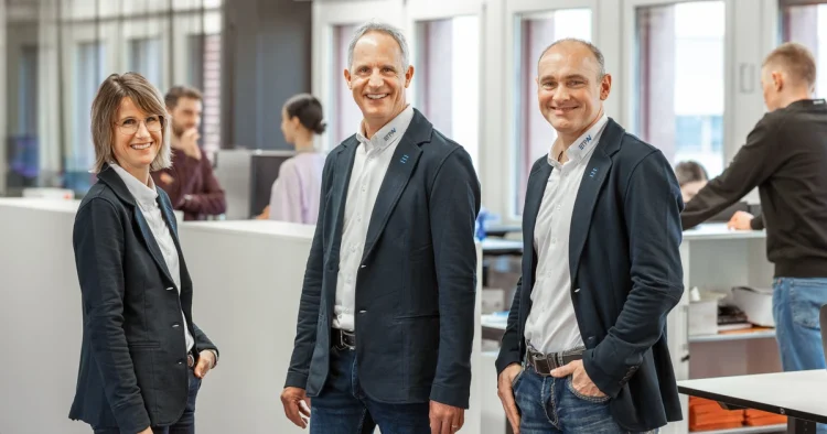 Technik Partner : Zusammenarbeit für Innovation und Erfolg