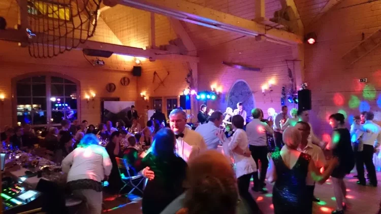 Feierlichkeiten : Die Kunst der Freude, Gemeinschaft und Unvergesslichkeit