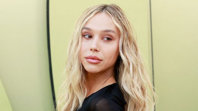 Alexis Ren: Ein Blick auf das Leben der Social-Media-Ikone