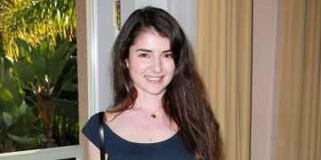 Kristine Saryan: Eine moderne Visionärin in der Kunstwelt