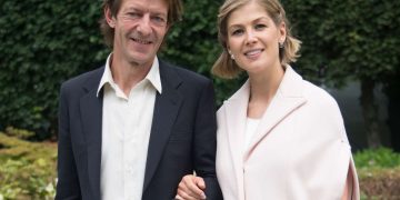 Robie Uniacke: Ein Mann Voller Geheimnisse Und Erfolge