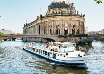 Fahrt zu Berlins besten Musik- und Kunstveranstaltungsorten