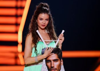 Maria Clara Groppler Die Junge deutsche Comedienne Im Rampenlicht