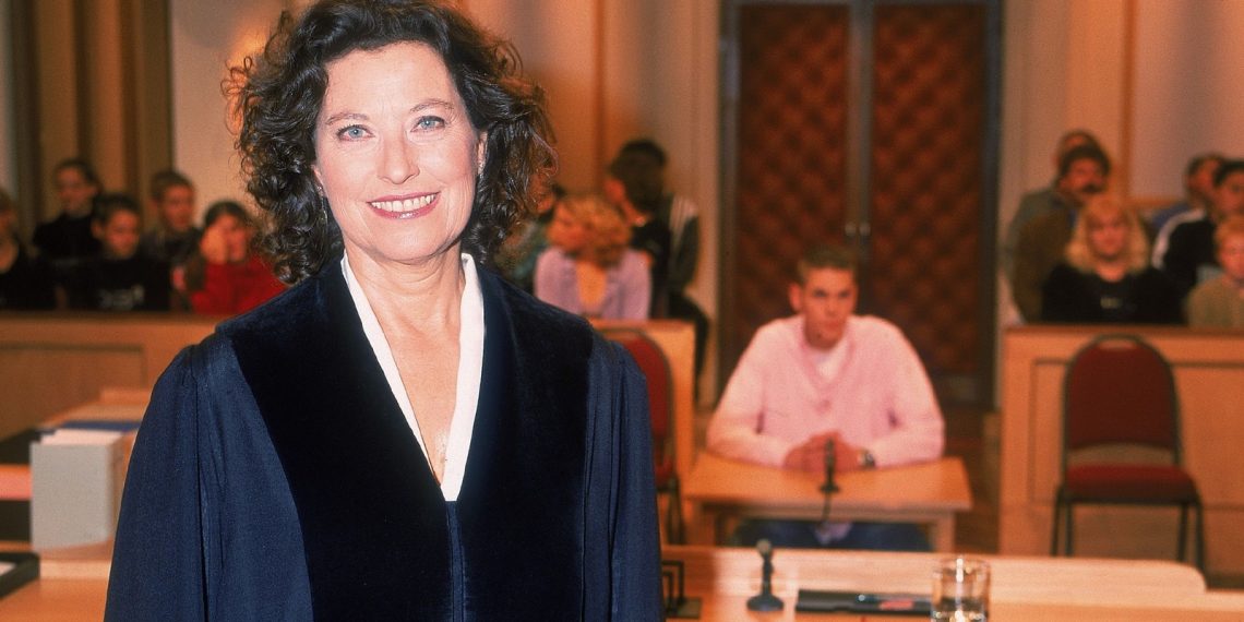 Ruth Herz: Eine Wegweisende Richterin Und Fernsehpersönlichkeit