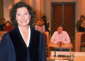 Ruth Herz: Eine Wegweisende Richterin Und Fernsehpersönlichkeit