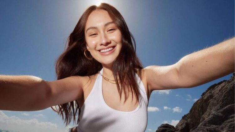 Hat Lola Tung einen Freund? Alles, was wir über das Liebesleben des Stars wissen