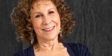 Rhea Perlman