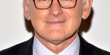 Victor Garber