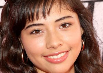 Xochitl Gomez Height